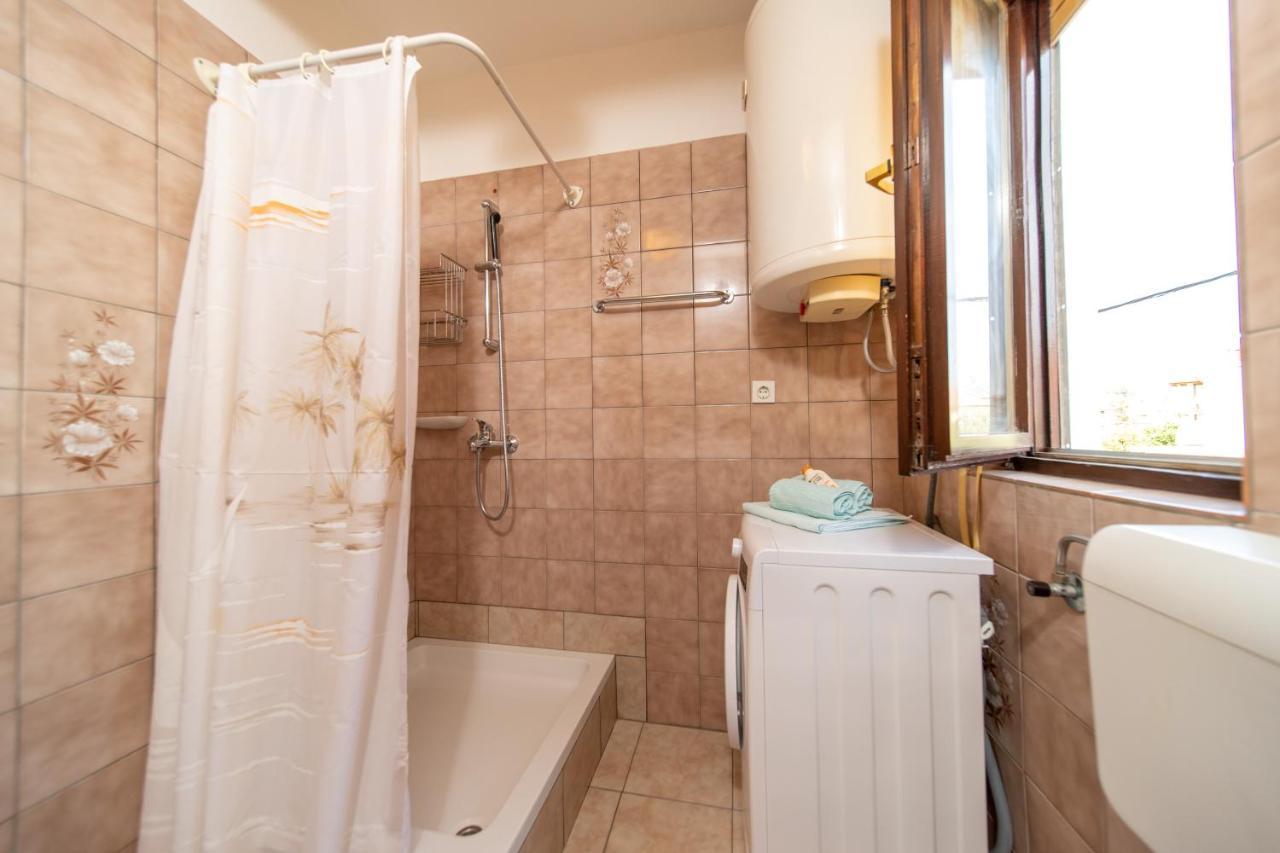 Apartmani Centar Palit Екстериор снимка