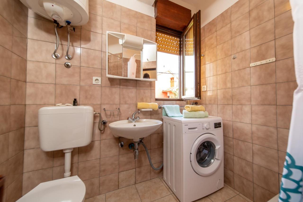 Apartmani Centar Palit Екстериор снимка