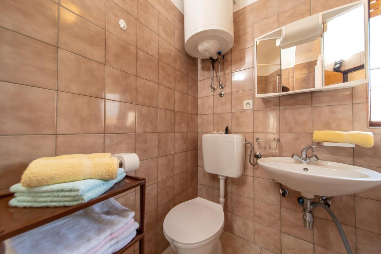 Apartmani Centar Palit Екстериор снимка