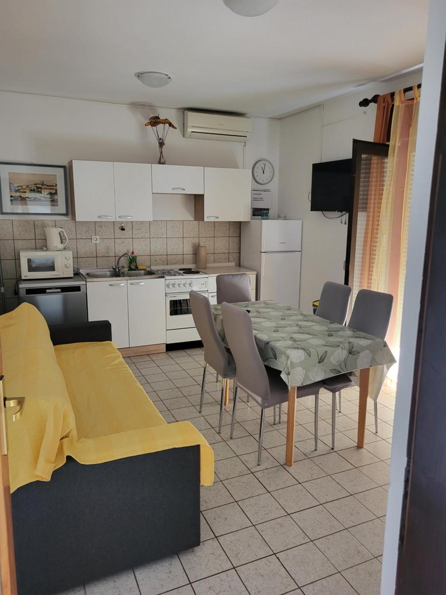Apartmani Centar Palit Екстериор снимка