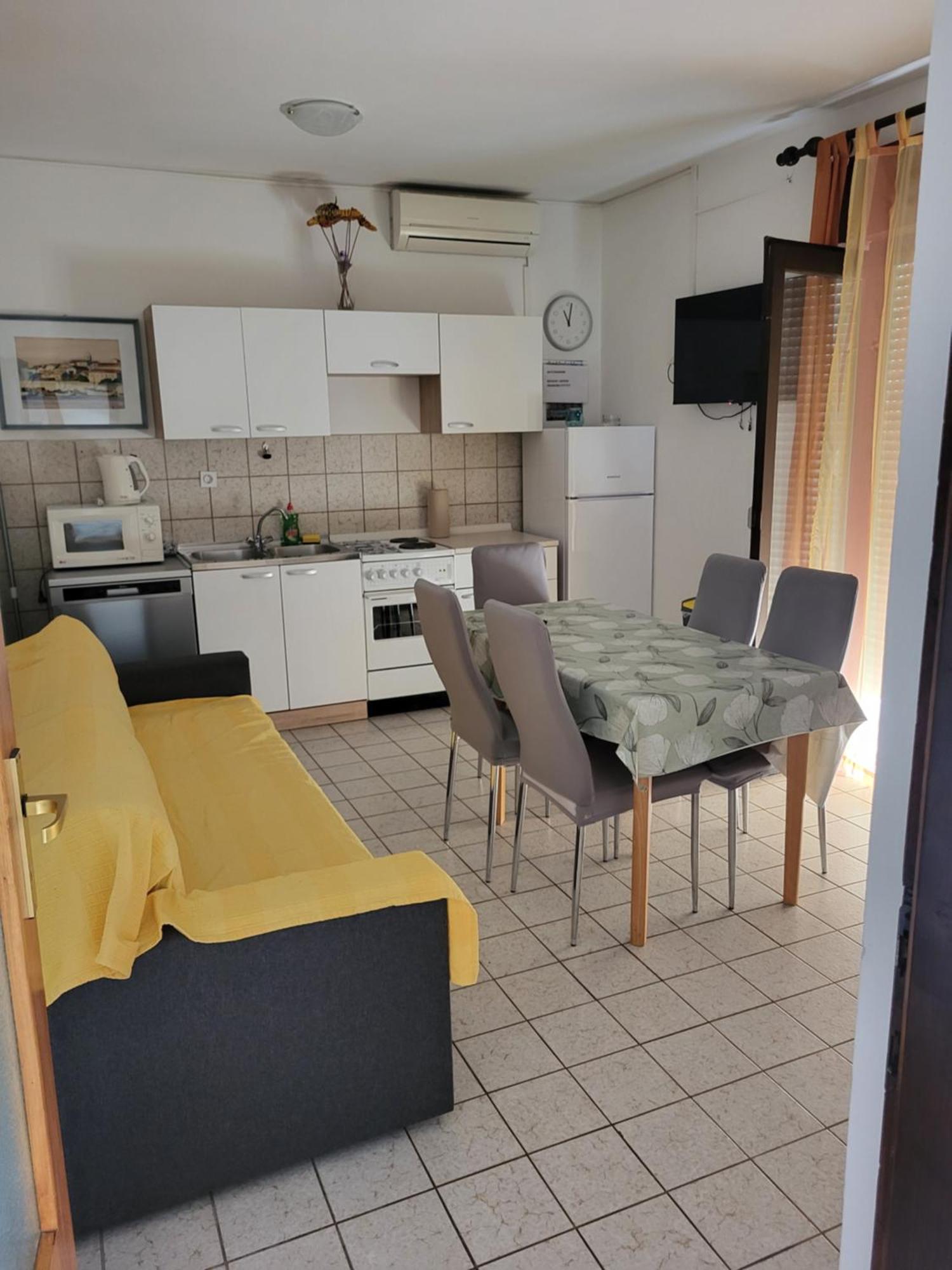 Apartmani Centar Palit Екстериор снимка