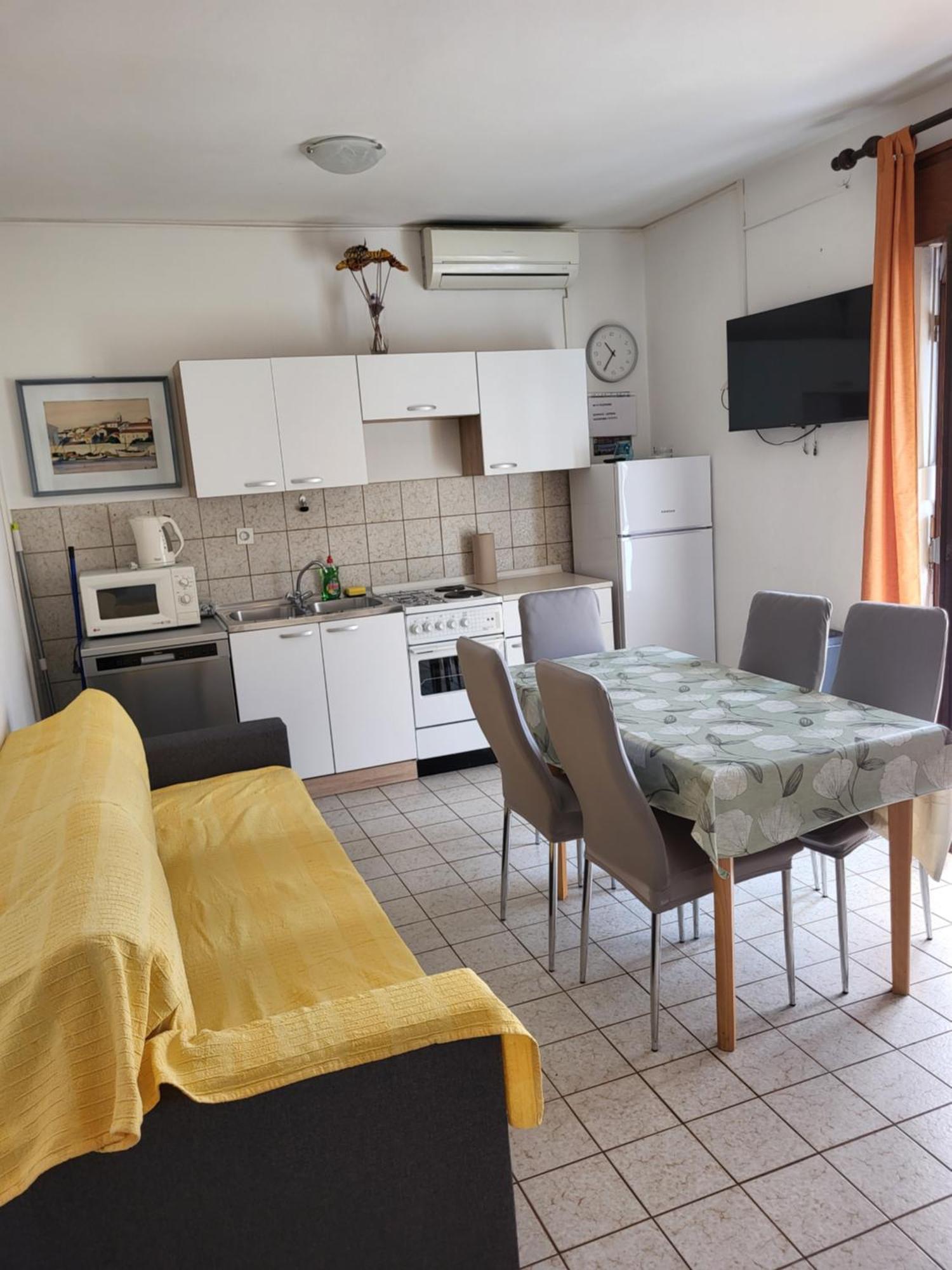 Apartmani Centar Palit Екстериор снимка