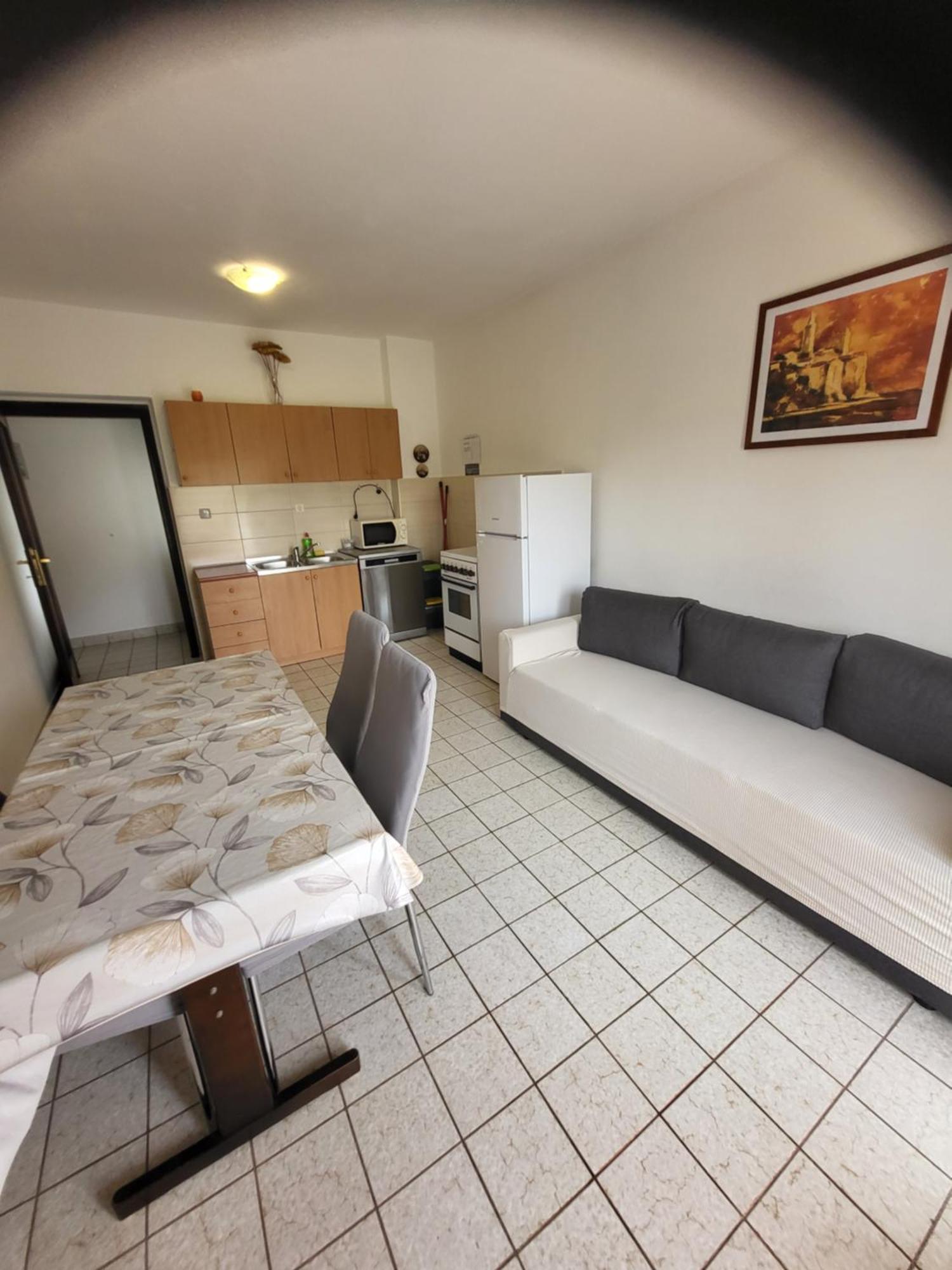 Apartmani Centar Palit Екстериор снимка